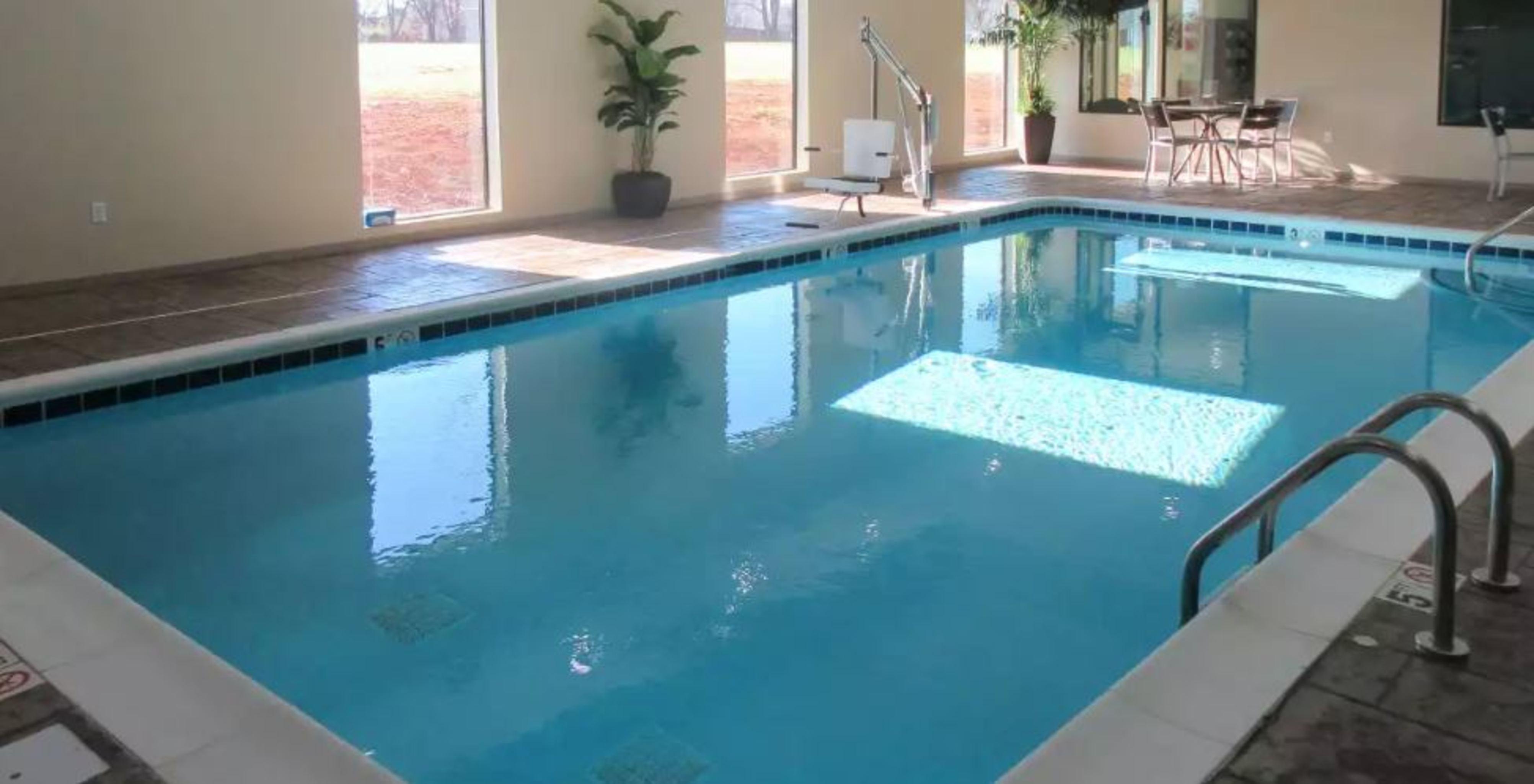 באולינג גרין Comfort Suites מראה חיצוני תמונה